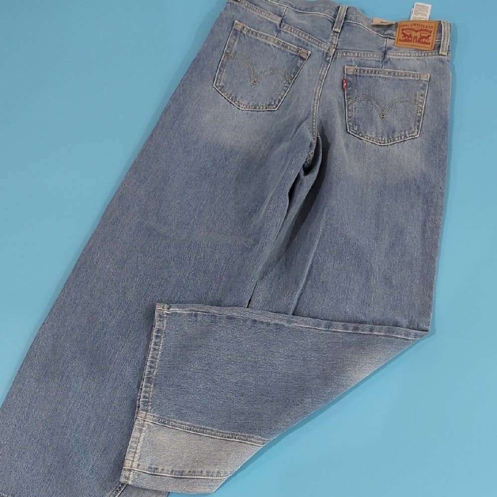 Levi's Women Light Blue Relaxed Jeans